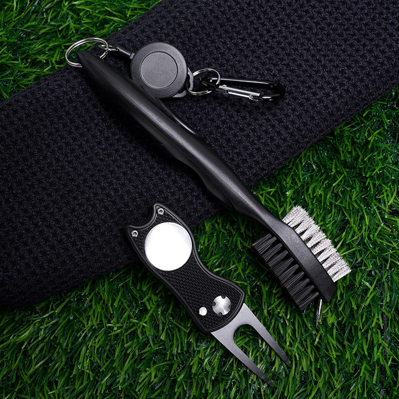 Brush • Towel • Divot Fixer