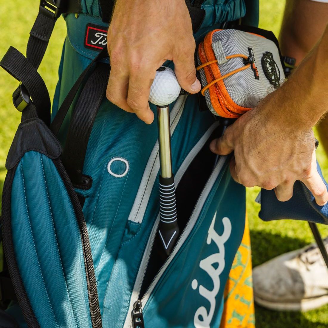 TruLink Tempo Stick in golf bag - square